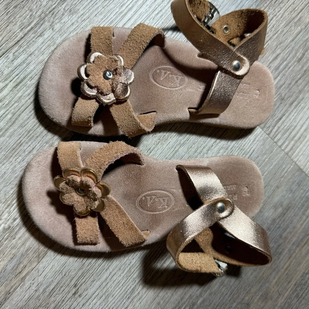 Cyclamen Handmade Leather Sandals with Flower Design made in Greece